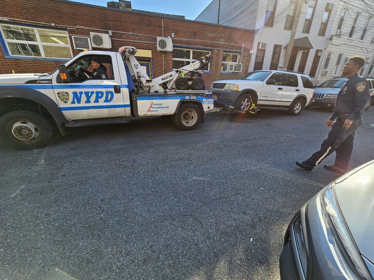 NYPD 104th Precinct tweet media