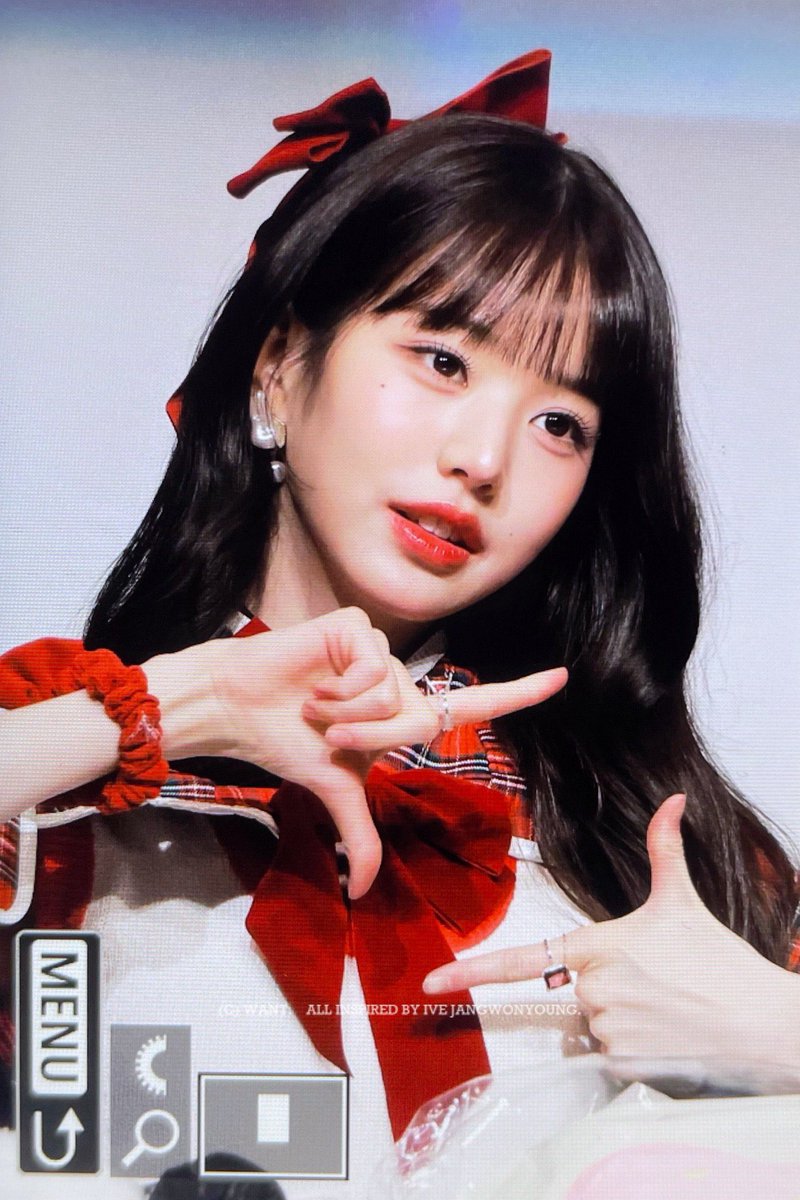 s39hyewonnn's tweet photo. ウォニョンさん今日もしぬほどかわええ https://t.co/uMD6Jrwexd