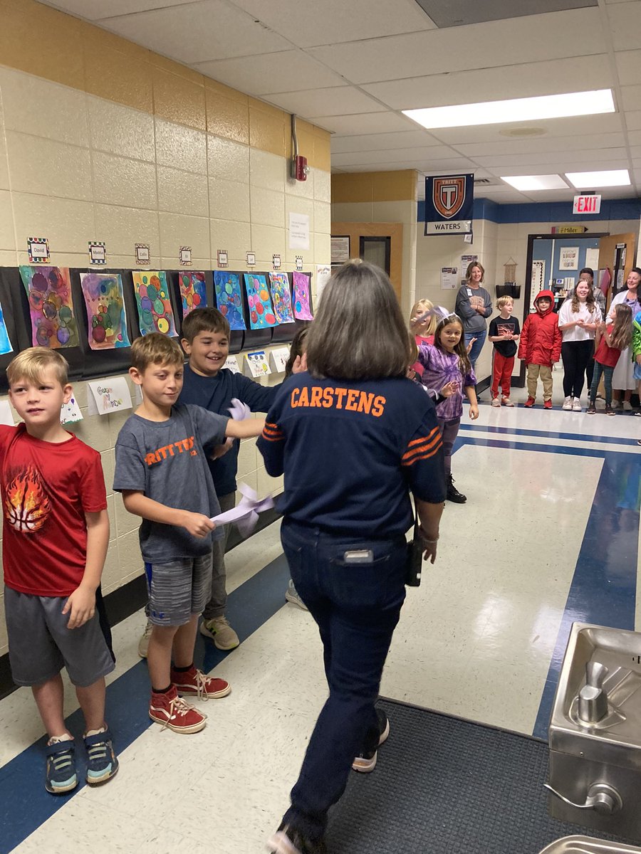 Laura Cervi tweet media