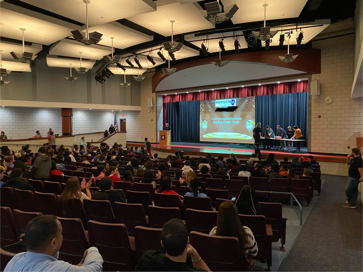 Celebrating student success at Edison Middle School!  SBA has nothing on these Eagles! <a href="/lyons_barton/">Erin Lyons-Barton</a> <a href="/KBaransky/">Kari Baransky</a> <a href="/pvcivitello/">Peter Civitello</a> <a href="/WhereisBishop/">WhereisBishop?</a>
