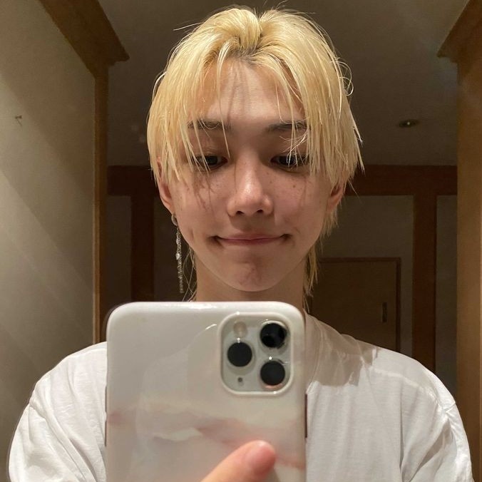 S2jinie_'s tweet photo. ★ — tutorial de como colocar
long loc do jeito certo, 
sem calote ! 🧺 𖦹︎ ִֶָ ࣪ https://t.co/qBFWmIJ1xH