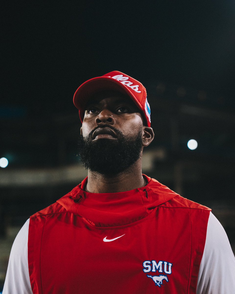 CoachFoster_'s tweet photo. Walter Payton Year 34 🥳 https://t.co/P3TIEZVP7A