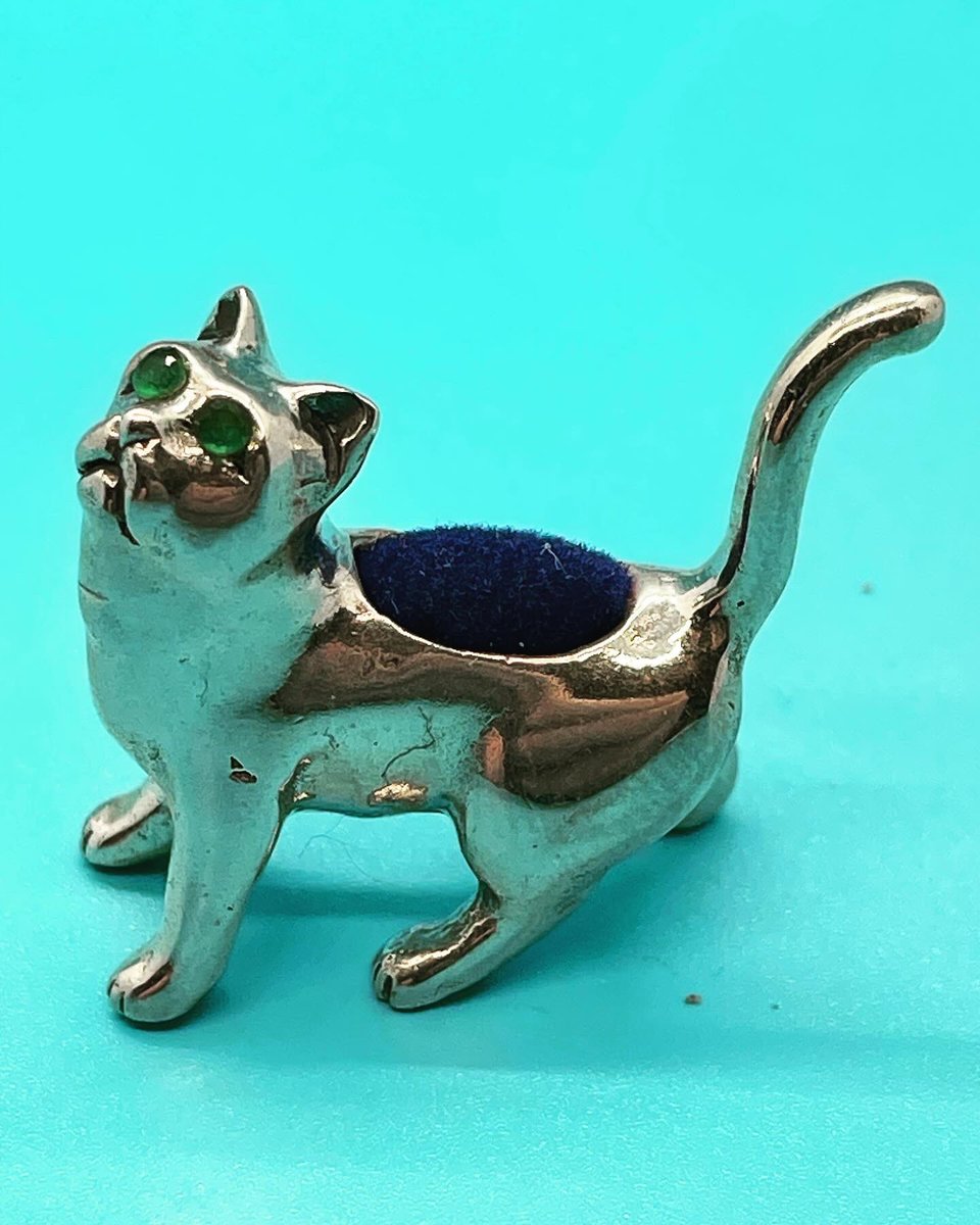 HTNantiques's tweet image. SOLD! #solidsilver #sterlingsilver #cat #pincushion

happinessnostalgia.etsy.com

#MHHSBD #antiques #antiquestore #antiquesarecool #antiquesaregreen #vintage #etsy #EtsySeller #etsyfinds  #etsygifts #etsyshop #etsylovers #etsystore #homedecor #giftideas #giftsforhim #giftsforher