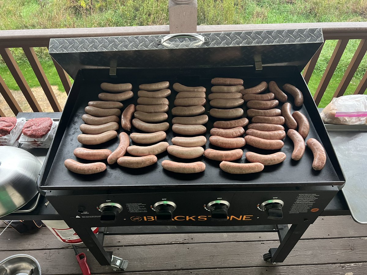 CoachSheehan12's tweet photo. 10 pounds of pasta, 100 meatballs, 30 brats, 30 Italian sausages, 15 burgers, 15 chicken breasts, 80 cookies, 4 family size bags of salad, 6 loaves of garlic bread. 

The DL can eat 😂😂😂😂😂😂😂

Love these guys ! https://t.co/EoUZ7m07YE