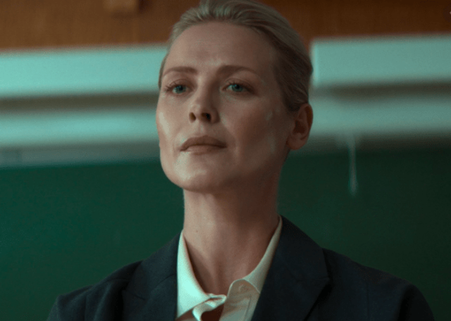 VICKTIMISATION's tweet photo. https://t.co/E0tZHWILkR    im  thinking  a  lawyer  who  became  the  doctor's  companion  but  she  rlly  should've  been  the  master's https://t.co/9PAics40t8