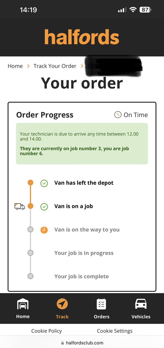 DanCuomo's tweet photo. Unless @Halfords_uk have a fleet of DeLoreans out and about fitting tyres, there’s no way in the world this order is ‘on time’! 
A bit of communication wouldn’t hurt guys, especially as this was originally booked for yesterday. https://t.co/ds9sJJRdx3