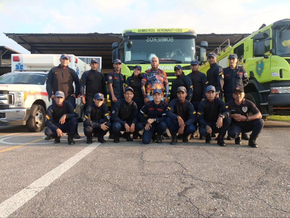 IAAECarabobo's tweet photo. Hoy celebramos el Día del Bombero Aeronáutico ✅

Desde el Instituto Autónomo de Aeropuertos del Estado Carabobo (IAAEC) queremos felicitar a cada hombre y mujer que conforma el cuerpo de bomberos dentro de la institución. https://t.co/7y0DjEOwnD