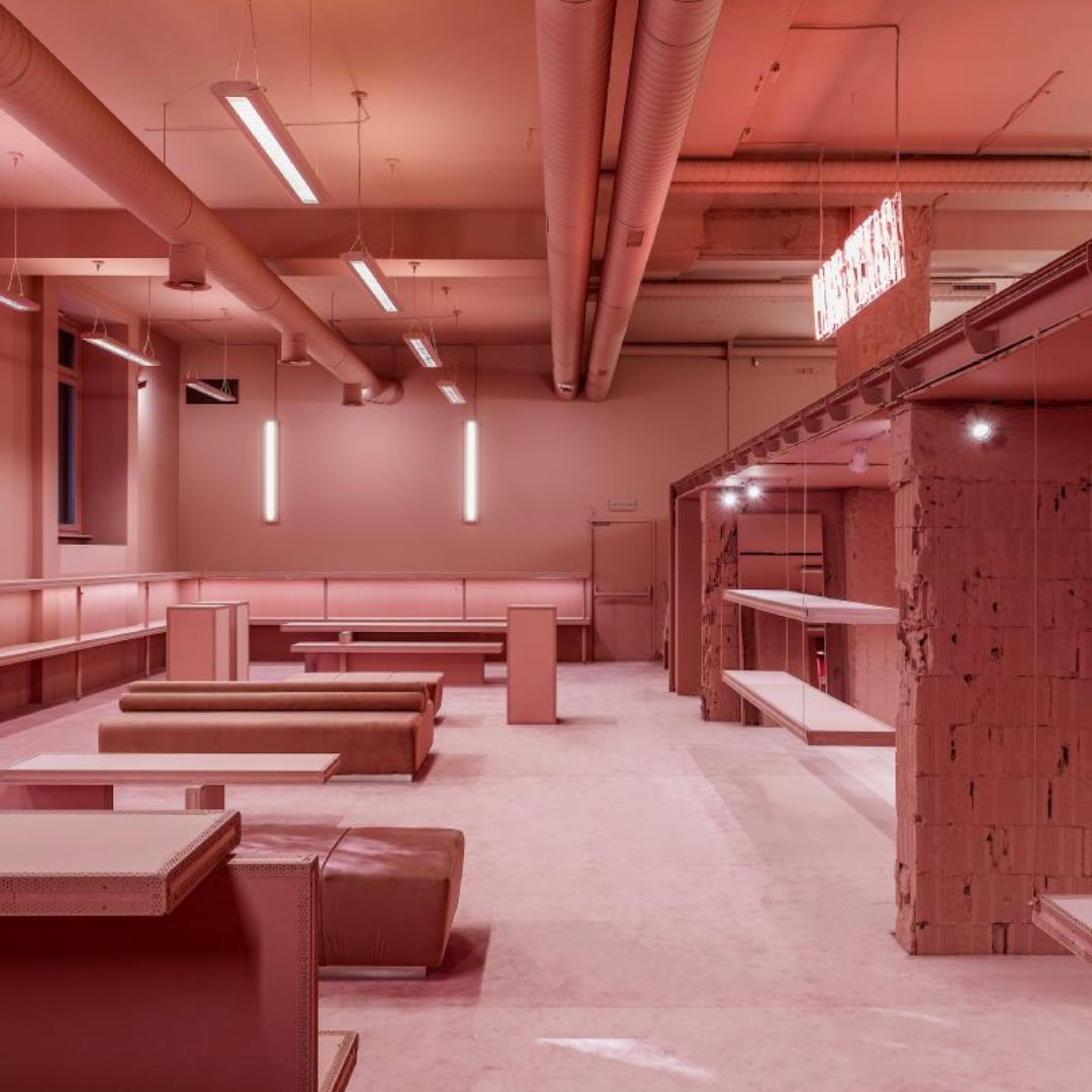 Architectural practice Studioboom have designed a striking interior for the Paris Texas temporary showroom in Milan, Italy. The project incorporates the footwear brand’s signature colour, utilising a vibrant and eye-catching shade of pink. #PinkFriday