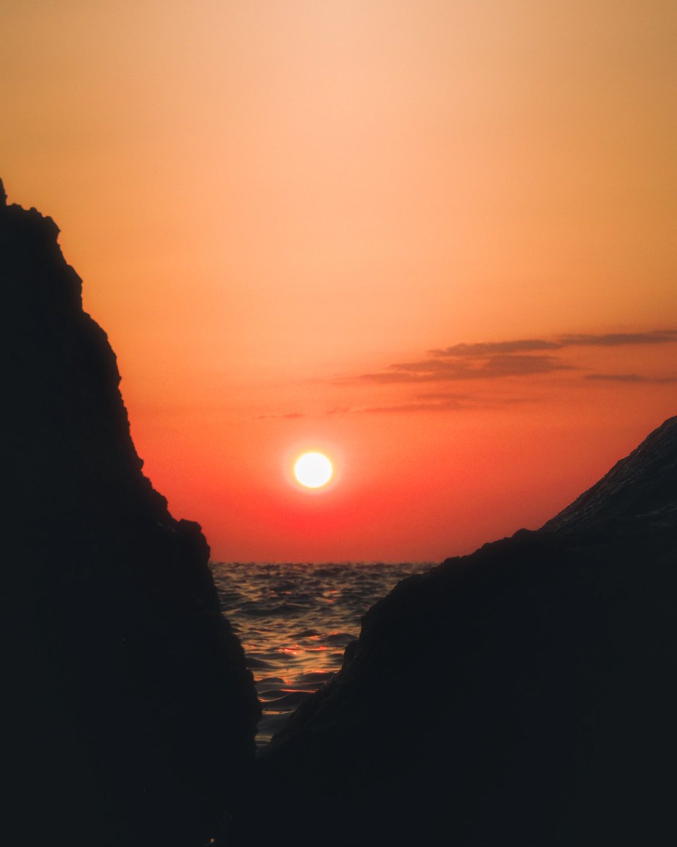 EuQuaresma's tweet photo. Italian sunset from different perspectives

#FYP #fypシ #Travel #travelphotography #sunsetphotography #sunset #italy https://t.co/qEs362fpT3
