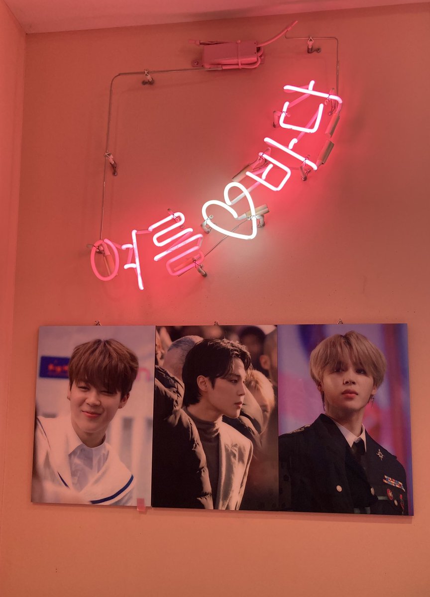 Jme62442007's tweet photo. Happy Birthday JIMIN🐥🎀

原宿cafe yolumへ🍰
#HappyJiminDay 
#HappyBirthdayJimin https://t.co/t69bXuq6uf