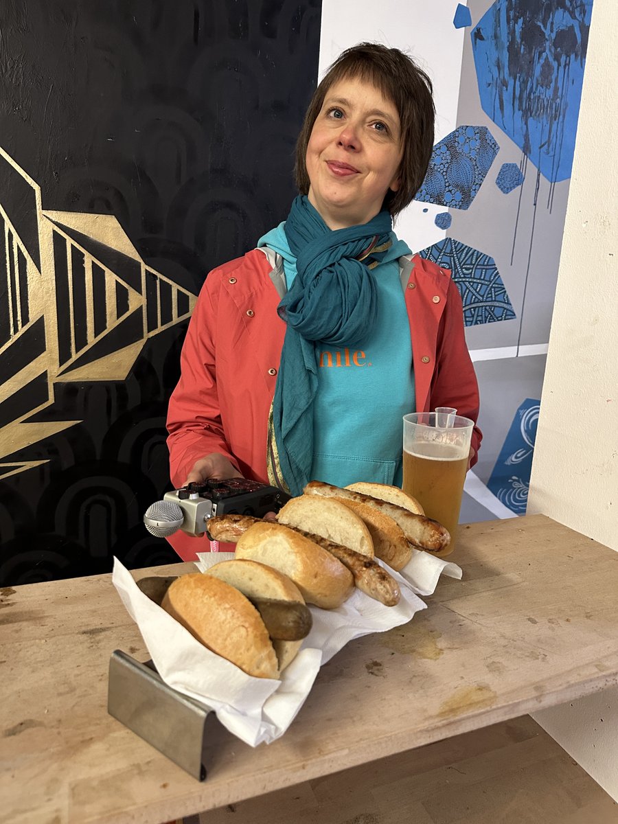Leberschmerz's tweet photo. Nachhaltigkeit ist leicht gefordert und im gesellschaftlichen Alltag schwer umzusetzen. Das zeigt unsere neue Folge: Wir zeigen, wie @fcstpauli die erste Bio-Stadionwurst auf den Grill brachte. 
Hören kannst Du das überall, wo es Podcasts gibt, oder hier: https://t.co/oU4QlCeLmb https://t.co/diGOn7xnDG