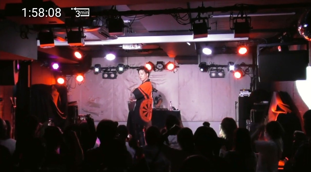 iku_0717's tweet image. #OneOneOne 素敵な女性アーティスト沢山で華やかで楽しいイベントでした🎪

#魂田ゆーふぃ さん前髪アップでカッコよかった👍✨
8年前に聴いた振り❗お祭りソング披露❗赤い法被着て歌う姿観れて嬉しかったな✨わっしょい🙌できて楽しかった😆

#10ripeee さんのメッセージ性のある新曲も素敵でした✨