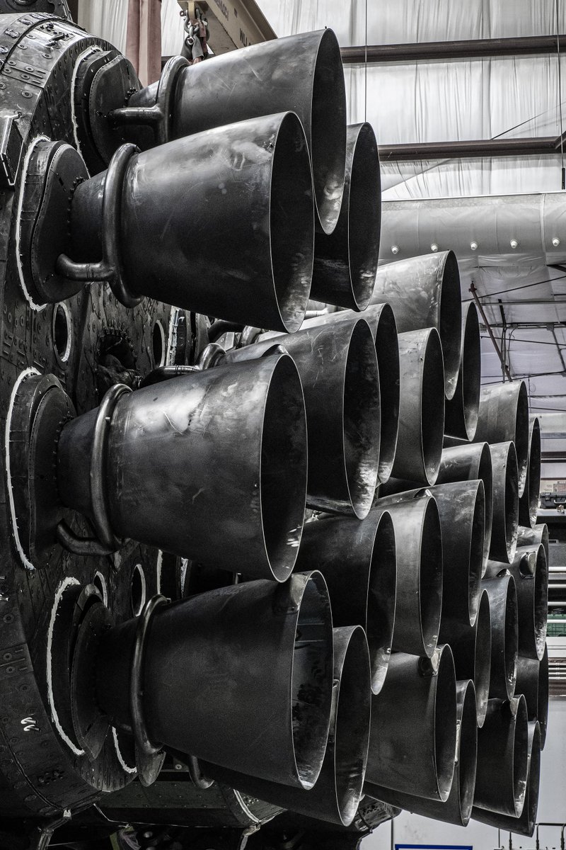 🚀We're just 40 minutes from launch and fueling is underway for the #MissionToPsyche!  

The <a href="/SpaceX/">SpaceX</a> #FalconHeavy first stage incorporates 27 Merlin engines and aluminum-lithium alloy tanks containing liquid oxygen and rocket-grade kerosene (RP-1) propellant.