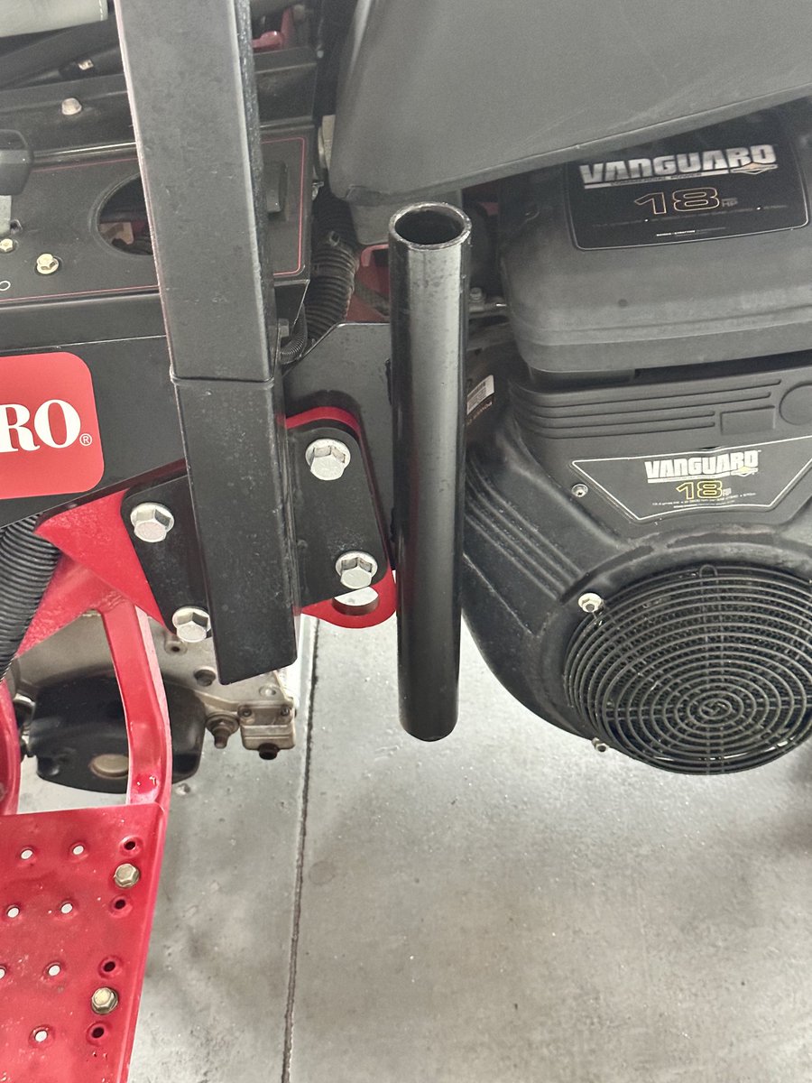 heinz_skip's tweet image. Installed these new dew-whip holders.  Looks. Lot nicer then are old ones they had on the units when o arrived here