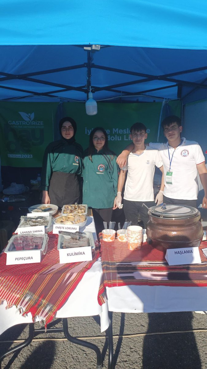 iyideremtal's tweet photo. 3. Ulusal Rize gastronomi günlerinde biz de yerimizi aldık🧑🏻🍳👩🏻🍳 #rize #GastroRize #HaydeFestivale #gastrofestrize #Influencer #rizebelediyesi @rizebelediye @gastrorizefest @rahmimetin @iyideremem @RizeMem53 @organizasyonRB https://t.co/DQtkCVMRZe
