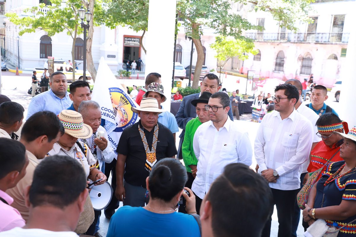 rogertejadab's tweet photo. Por instrucciones del Pdte. @NitoCortizo, me complace anunciarles a las autoridades tradicionales de las 7 comarcas y los 12 territorios, que el @MINGOBPma realizará las coordinaciones necesarias para buscar ratificar el Convenio 169 de @ilo. https://t.co/8uelYCq0aG