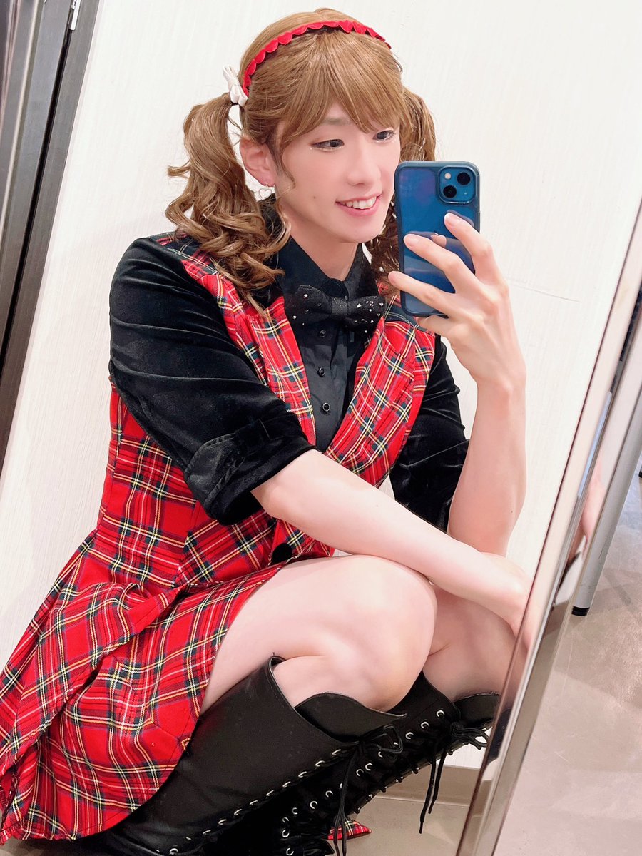 puripuripurima's tweet photo. MissMoa.主催対バンライブ『不死鳥』
ご来場ありがとうございました❕❕
ﾌﾟﾘﾏのかわいいところ
見つけてくれましたかー？？🩵
９人でステージに立てて楽しかったなぁ😊
MissMoa.を知ってくれてありがとう✨
これからもみんなのお姫様だよ👸 https://t.co/Um9SqI8OXK
