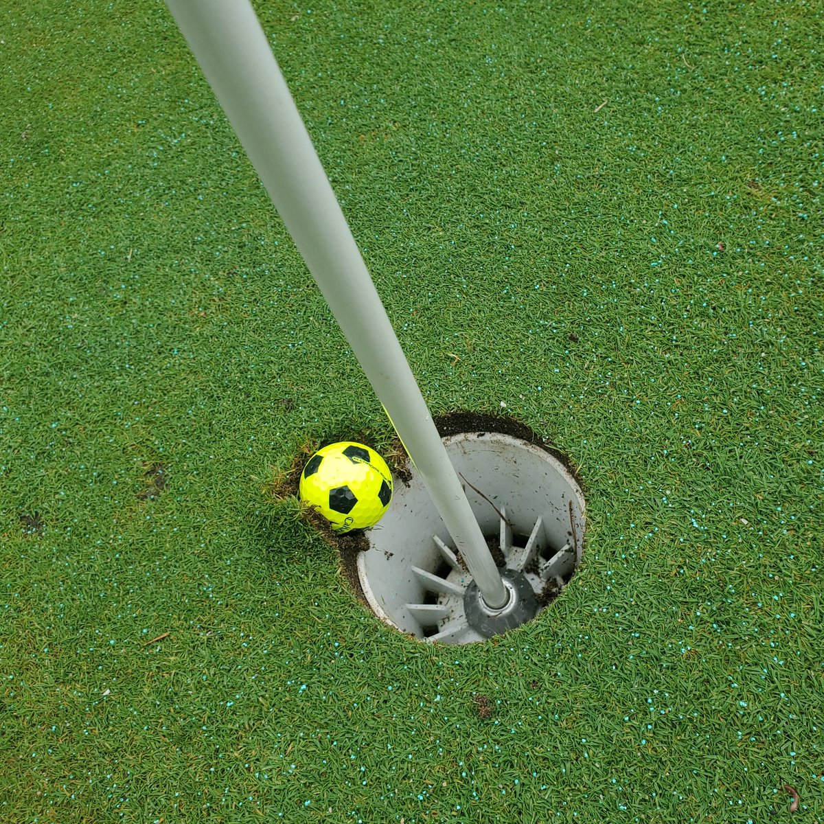 I don't think I can get any closer to my 1st ever hole in one. RTJ <a href="/CallawayGolf/">Callaway Golf</a> 🤦🏼‍♂️🤯🤷🏼‍♂️⛳️