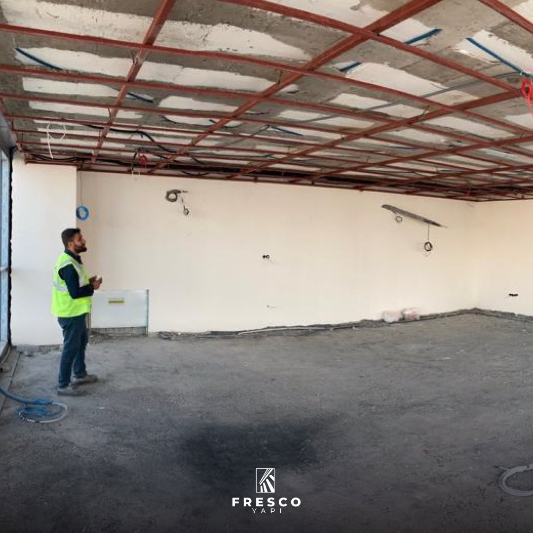 frescoyapi's tweet photo. ⚒️ Ofis katları gelişim süreçleri 

#ofis #ofiskatı #ofiskatlarıinşaat #yapı #frescoyapı #businesscenter #işmerkezi #office #diyarbakır #zemin #cuma https://t.co/hSluyWcXSf