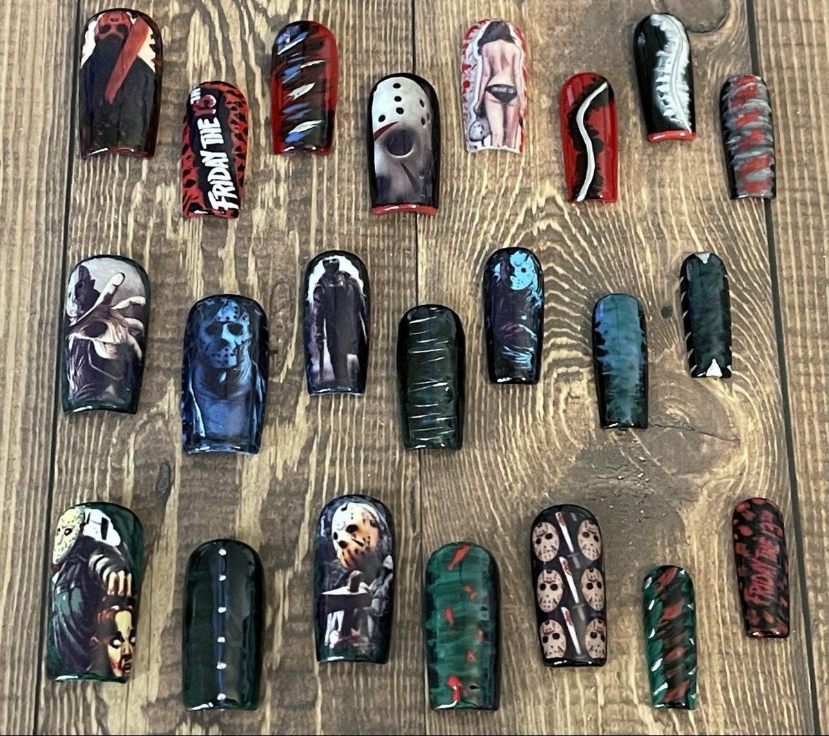 nailsmdpressons's tweet photo. I’m honor of Friday the 13th here’s a few sets from previous orders that we love! 🖤🩷💅🏻 https://t.co/EBUFxTwmnU