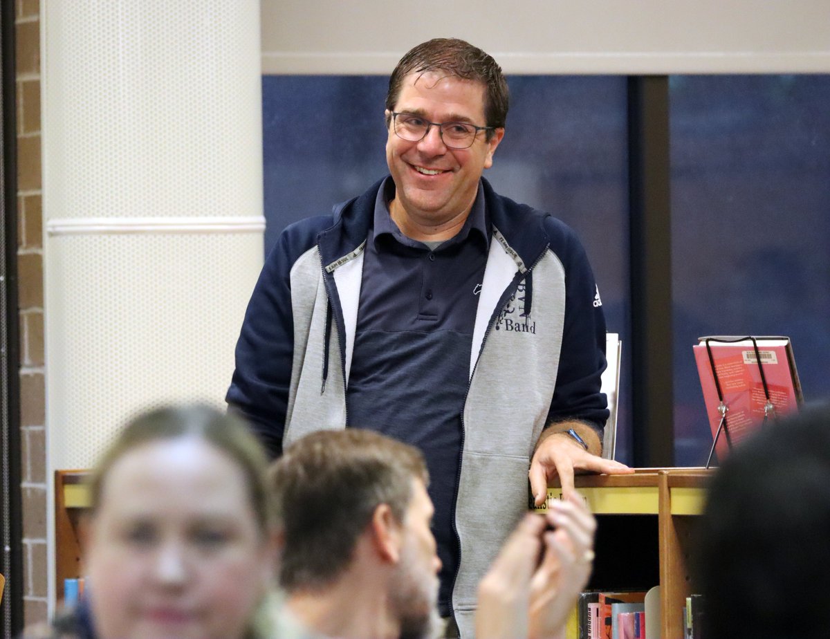 bvschools's tweet photo. We are so excited to officially announce our representatives for the Kansas Teacher of the Year Program! 🥳🎉💙
On Thursday, we surprised @CPEWildcats' Sherry Kenny and @MustangsBvn's Dan Freeman with the announcement... https://t.co/NtWHh3r6QG