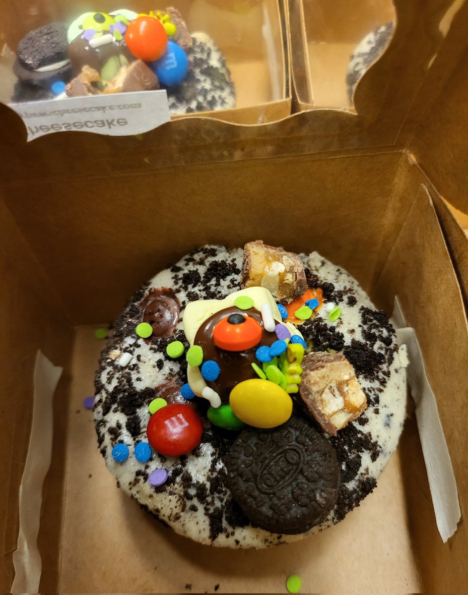 Muddy Paw Cheesecake tweet media