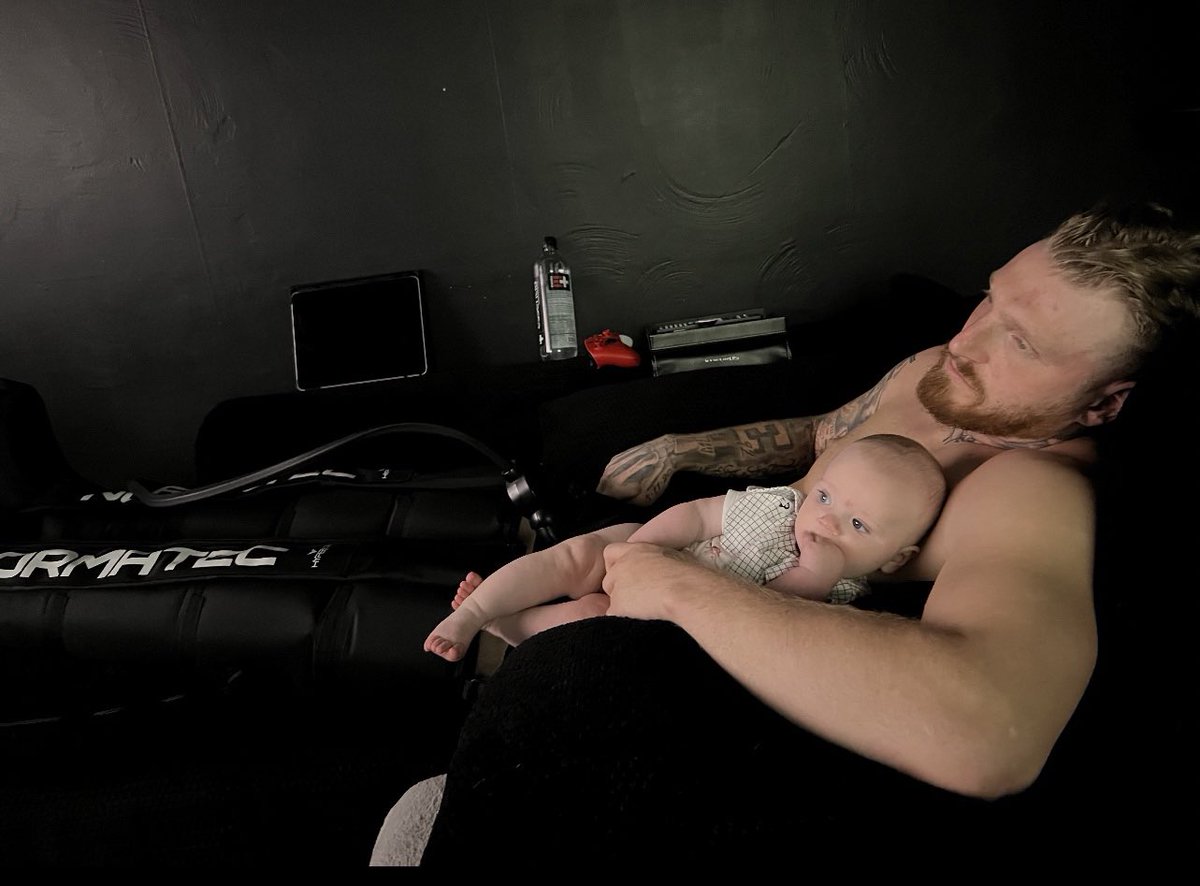 CrosbyMaxx's tweet photo. It’s National Ella Day🖤🖤🖤 My Baby Girl Is Big Uno Now &amp; I Cant Tell You How Much You’ve Changed My Life. You’re The Greatest Thing That’s Ever Happened To Me Ella Rose… Daddy Loves You🖤 https://t.co/EgGPd3zt27