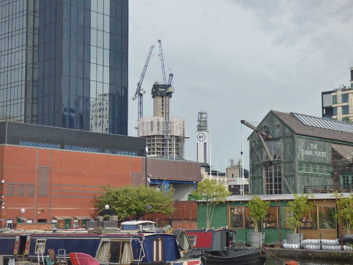 BuildsWeAre's tweet photo. Click: https://t.co/bBSaf4zl9v
for the latest #construction photography of the #Octagon
It's coming for BT Tower's crown as seen here from @ellrbrown
#ItsYourBuild #Birmingham #SkyScraperOne https://t.co/Wtdn0mnNBL
