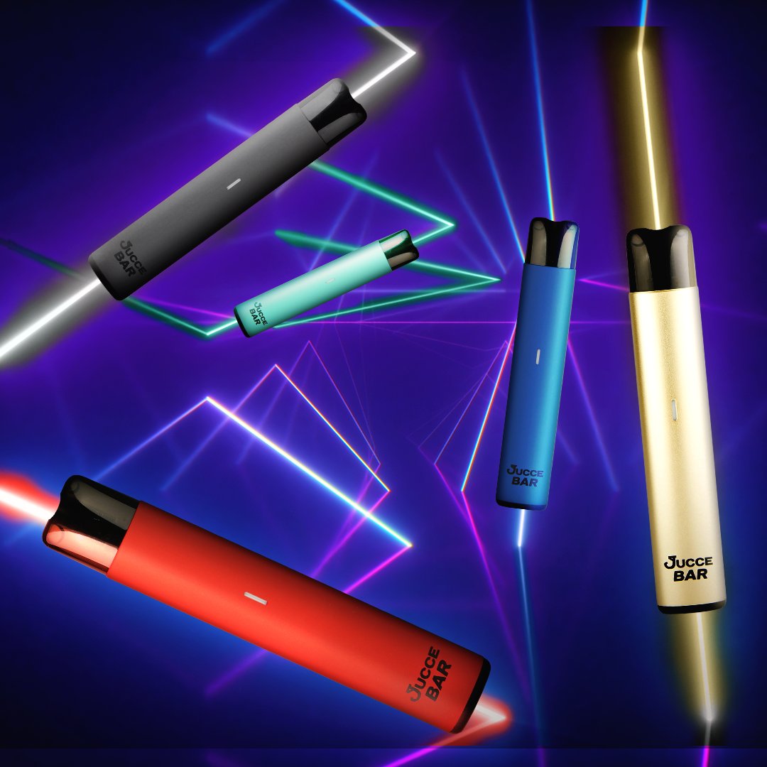 vapejucce's tweet photo. Pop some colour into your vape life with Jucce Bar devices! 💨🎨 

Choose from 5 vibrant colours, featuring our limited edition gold device - a touch of luxe for your vape experience.✨ 

#RechargeableDevices #DisposablePods #DisposableVape #Vaping #0mg https://t.co/7gNmTdkMUc