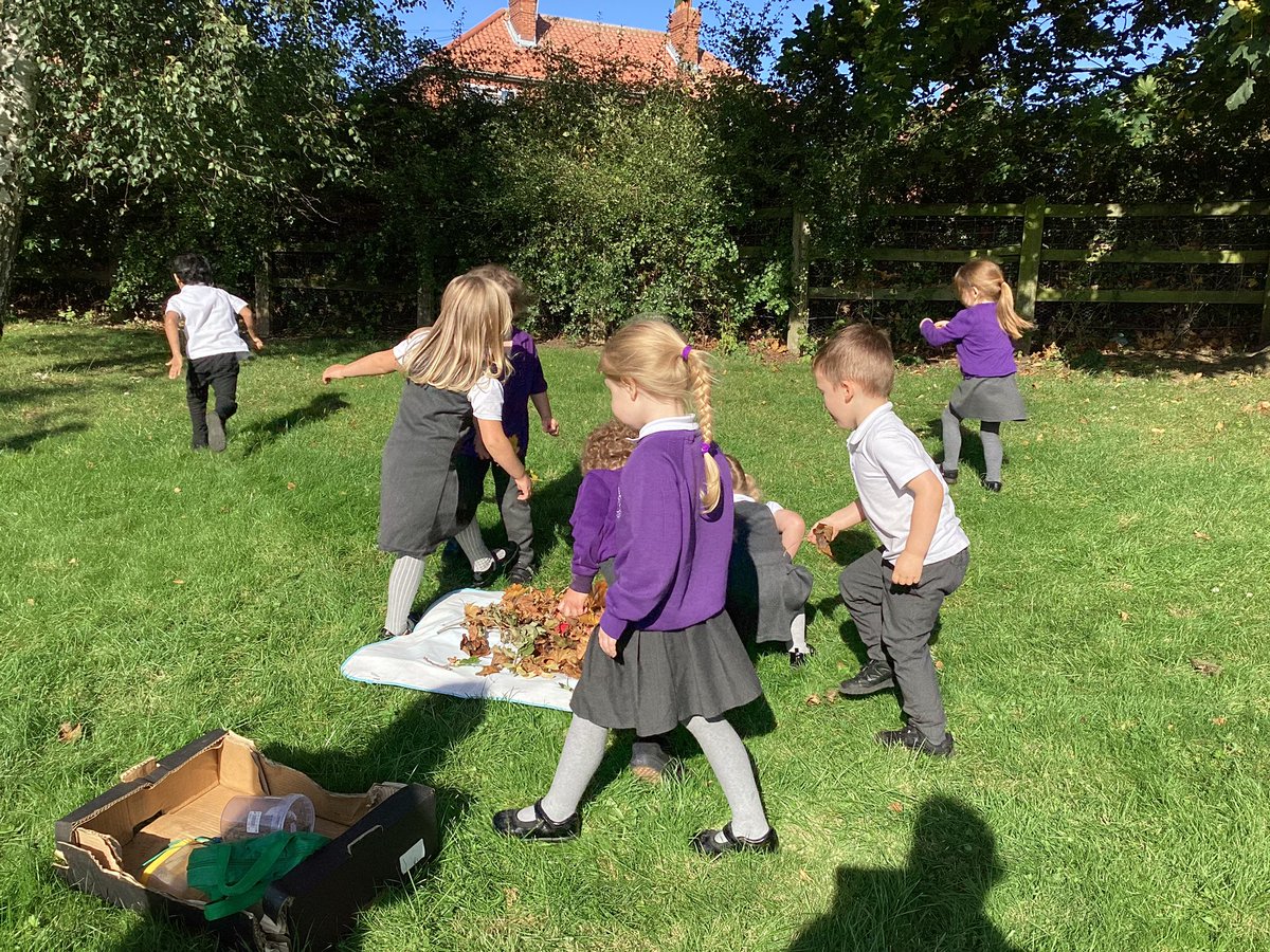 TadPrimaryAcad's tweet photo. Team Venus did a great job at collecting some natural resources for our areas of provision. We talked about changing seasons and what happens in Autumn. #TadcasterEYFS #Forestschools @eboractrust https://t.co/ztCDaRLoLE