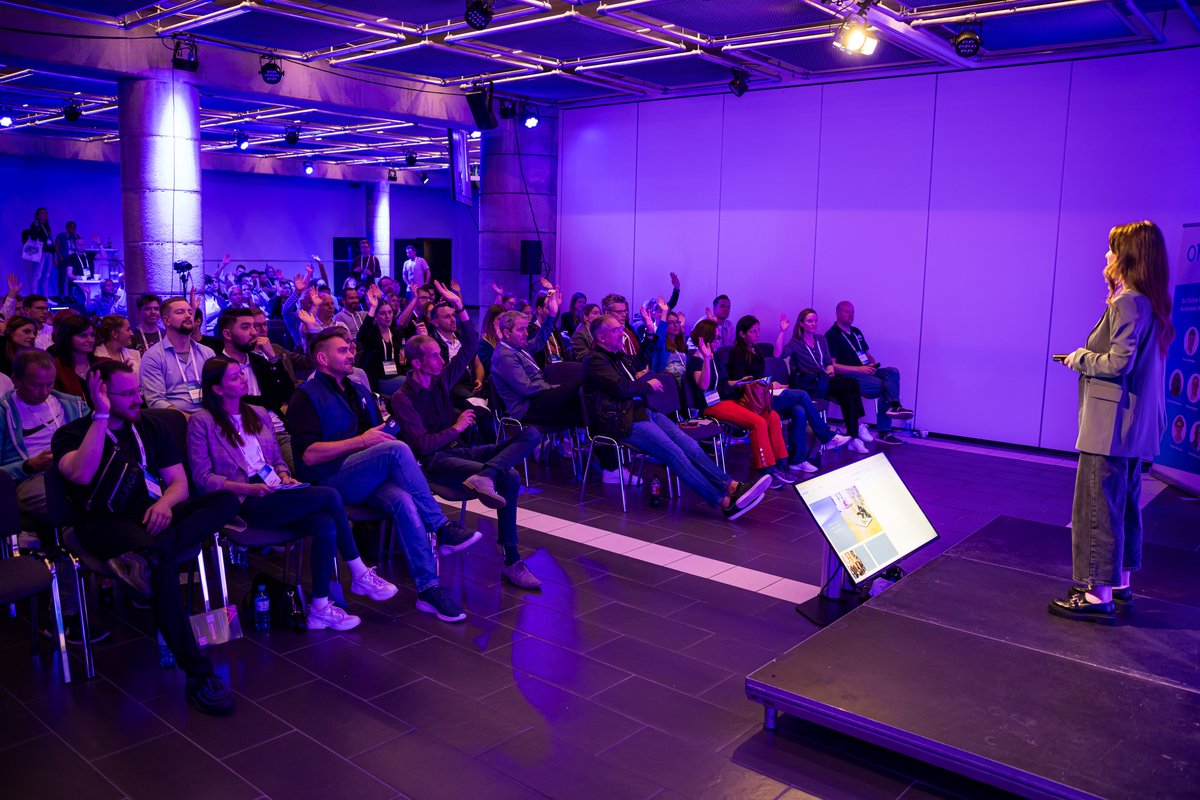 In diesem Vortrag zeigt Cindy Ebner anhand konkreter Beispiele, wie Du ChatGPT einsetzen kannst, um Deine SEA-Kampagnen zu erstellen, zu überwachen und zu optimieren.

Erfahre, wie smartes Prompt-Engineering Deine Produktivität steigert und bessere Ergebnisse erzielt. 
#OMT2023