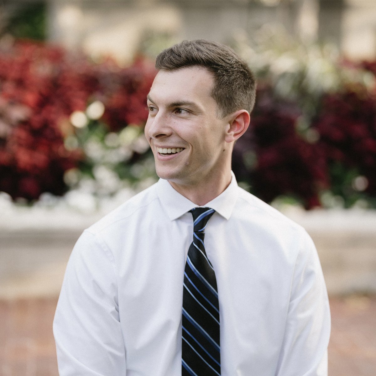 It’s job market season! I’m Austin Knies, an Economics Ph.D. Candidate at @IUBloomington on the 2023-24 job market. My work is in applied microeconomics at the intersection of health economics and information frictions. A quick 🧵 about me: