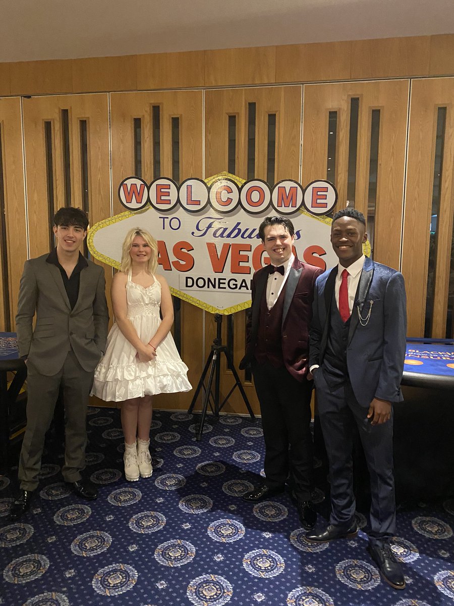 FinnValleyColl's tweet image. #PromTime Wishing our students and staff an enjoyable night @VillaRoseHotel #CelebratingExcellence