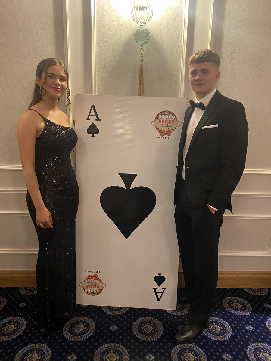 FinnValleyColl's tweet image. #PromTime Wishing our students and staff an enjoyable night @VillaRoseHotel #CelebratingExcellence