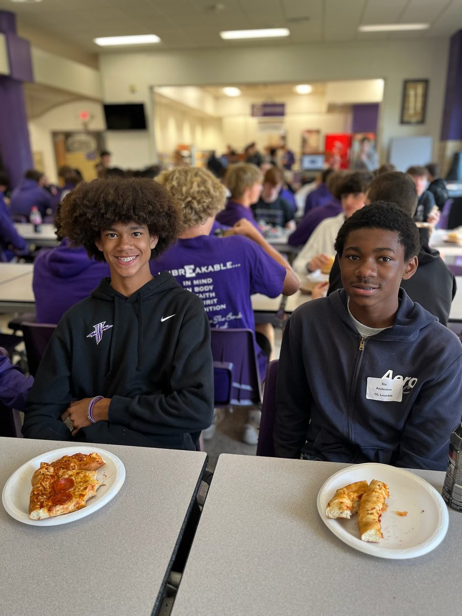 ElderHighSchool's tweet photo. #ShadowDays #Altiora https://t.co/p4QuFhwBIX