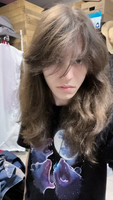 work is boring https://t.co/JmZBkw3seQ