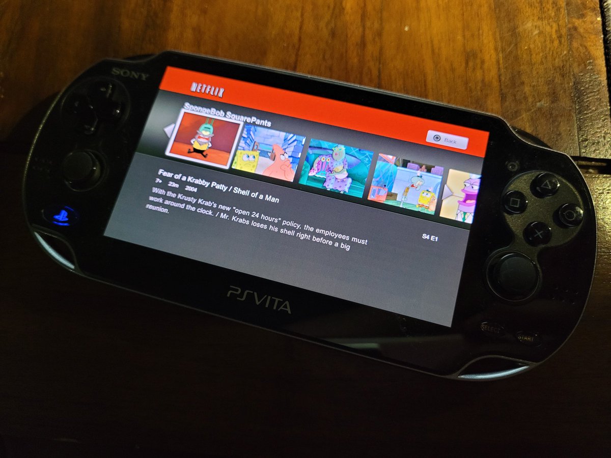 Handheld tweet media