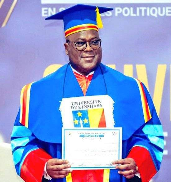 bola2016's tweet photo. Ils ont des diplômes bac+10 et sont Professeurs dans la toute première université du pays. 

Depuis 2019 jusqu'à ce jour en 2023, ils sont en grève sèche chaque année, pendant plusieurs mois, en raison de leurs conditions salariales et matérielles infra-humaines.

Aujourd'hui, ils décernent à leur bourreau le titre de Docteur honoris causa en décrétant largement positif le bilan de son mandat, alors que celui-ci est un échec cuisant sans précédent.

J'ai honte !

L'Unikin n'est plus cette université élitiste qui m'a formé.