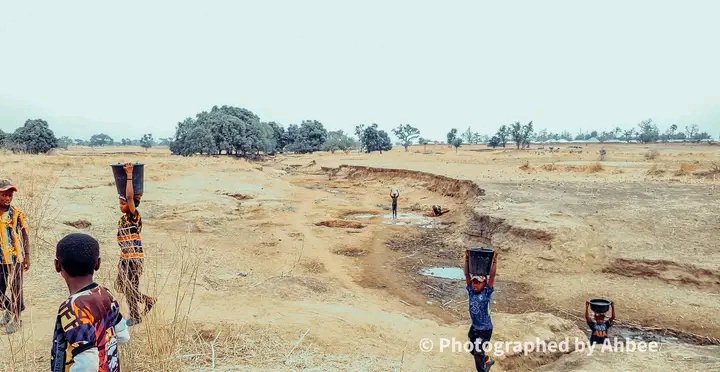 AbRaheemmuhd's tweet photo. This is a community in Bauchi called Kafin Gawo, this is their only source of water 🥺💔. Please I am begging and seeking help from anyone here willing. we can go their together. We can schedule it. But please I wish and hope to partner with someone to provide for them a safe drinking water.