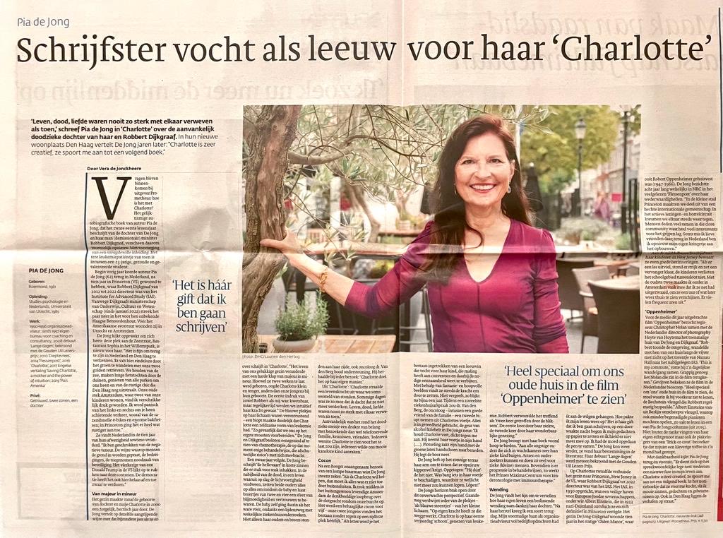 piadejong's tweet photo. Interview door Vera de Jonckheere in ⁦@DenHaagCentraal⁩ https://t.co/kuWh35Bp6q