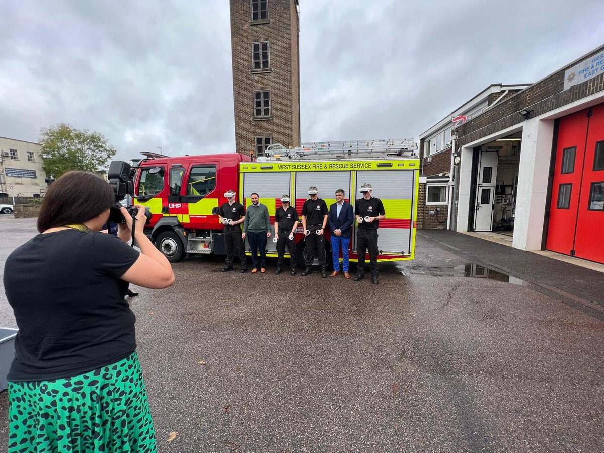 jagdhanda's tweet photo. This is wonderful to see, a photoshoot for the press release for NHS mandatory training using virtual reality. A simple idea executed so wonderfully by the project lead Dr Jonathan Fenn in collaboration with East Sussex Fire and Rescue Service with @VRIMS_Lab https://t.co/L3Nnbx4qWL