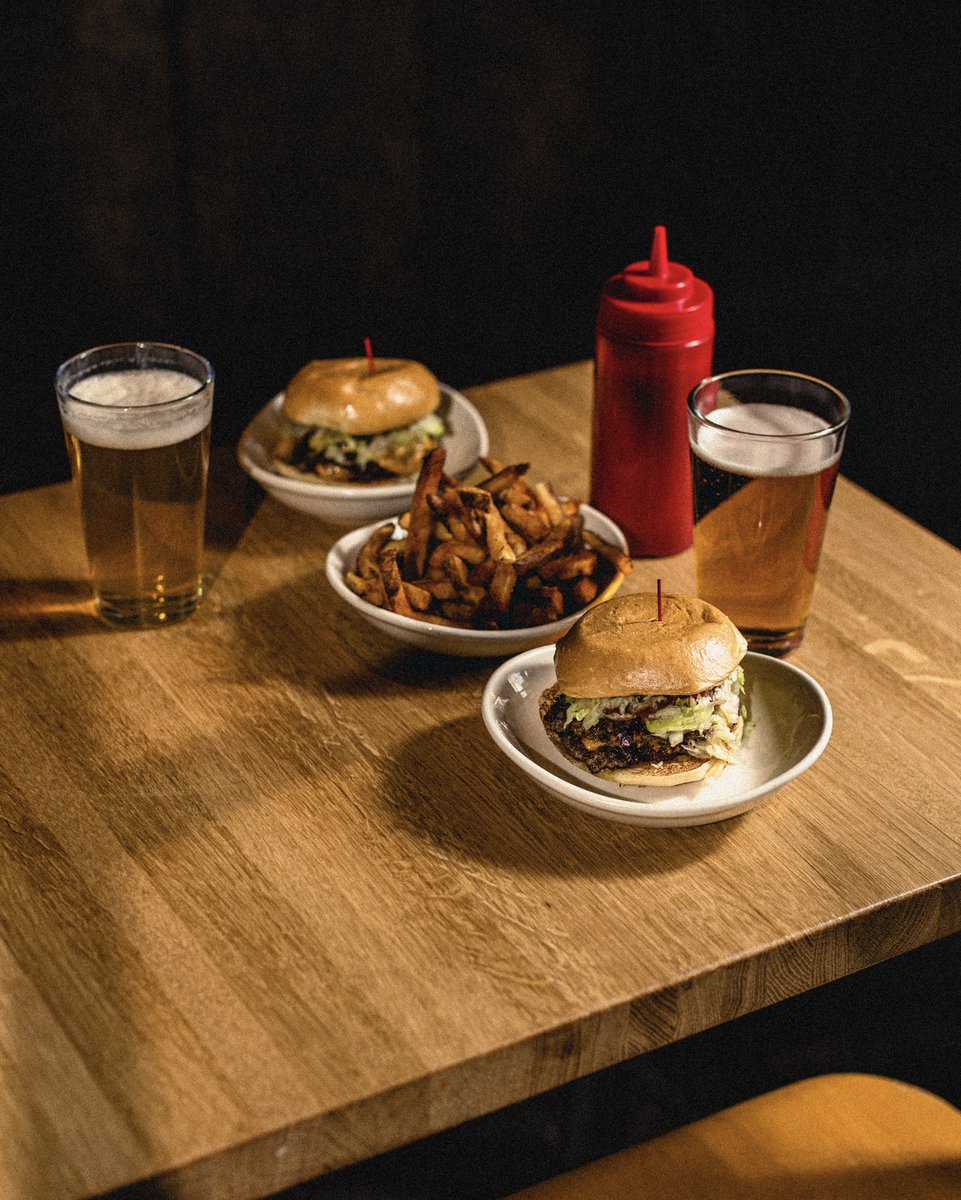 The weekend Wagyu lineup because it’s finally Friday! #Wagyuuuu #HiHoCheeseburger 

📷 @domaznavour