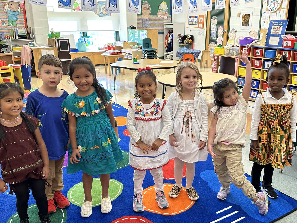 LaurenToffel's tweet photo. We are celebrating Multicultural Day here at JMFECLC! #TogetherWeCan #jmfeclc @LBpublicschools @MrsCarrollLBPS https://t.co/a3BNhxuX7C