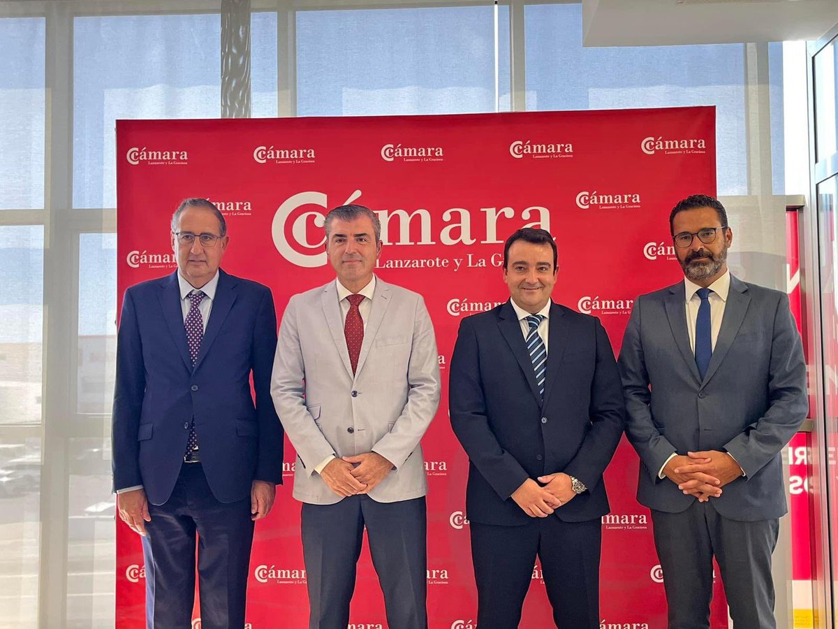 📍Hoy he estado en la isla conejera desde la que he pedido que la gestión estatal supere a las intenciones solidarias en las derivaciones de los menores migrantes no acompañados que han llegado a nuestra tierra en lo que llevamos de año. (+)

#lanzarote #rutacanaria