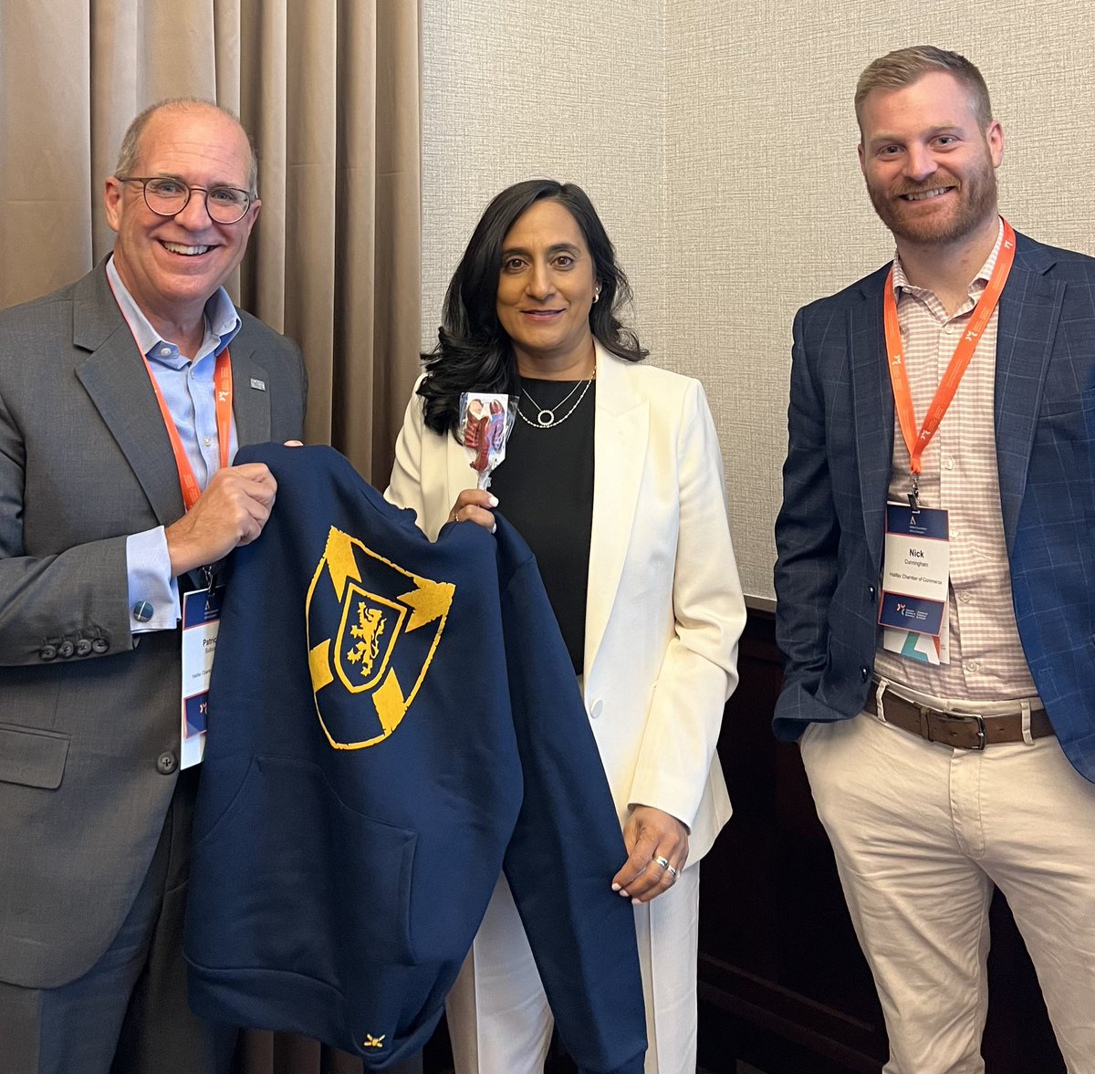 Great conversation with Minister <a href="/AnitaAnandMP/">Anita Anand</a> about business conditions in Halifax at the <a href="/CdnChamberofCom/">Canadian Chamber of Commerce</a> annual conference in Calgary. The conference is in Halifax next year with 450 people visiting. Shared a Nova Scotia hoodie from <a href="/NewScotlandCo/">New Scotland Clothing Co.</a> a <a href="/halifaxchamber/">Halifax Chamber</a> member.