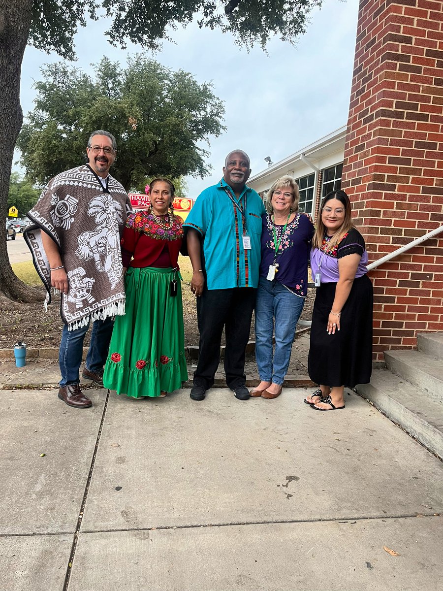 Ana Flores tweet media