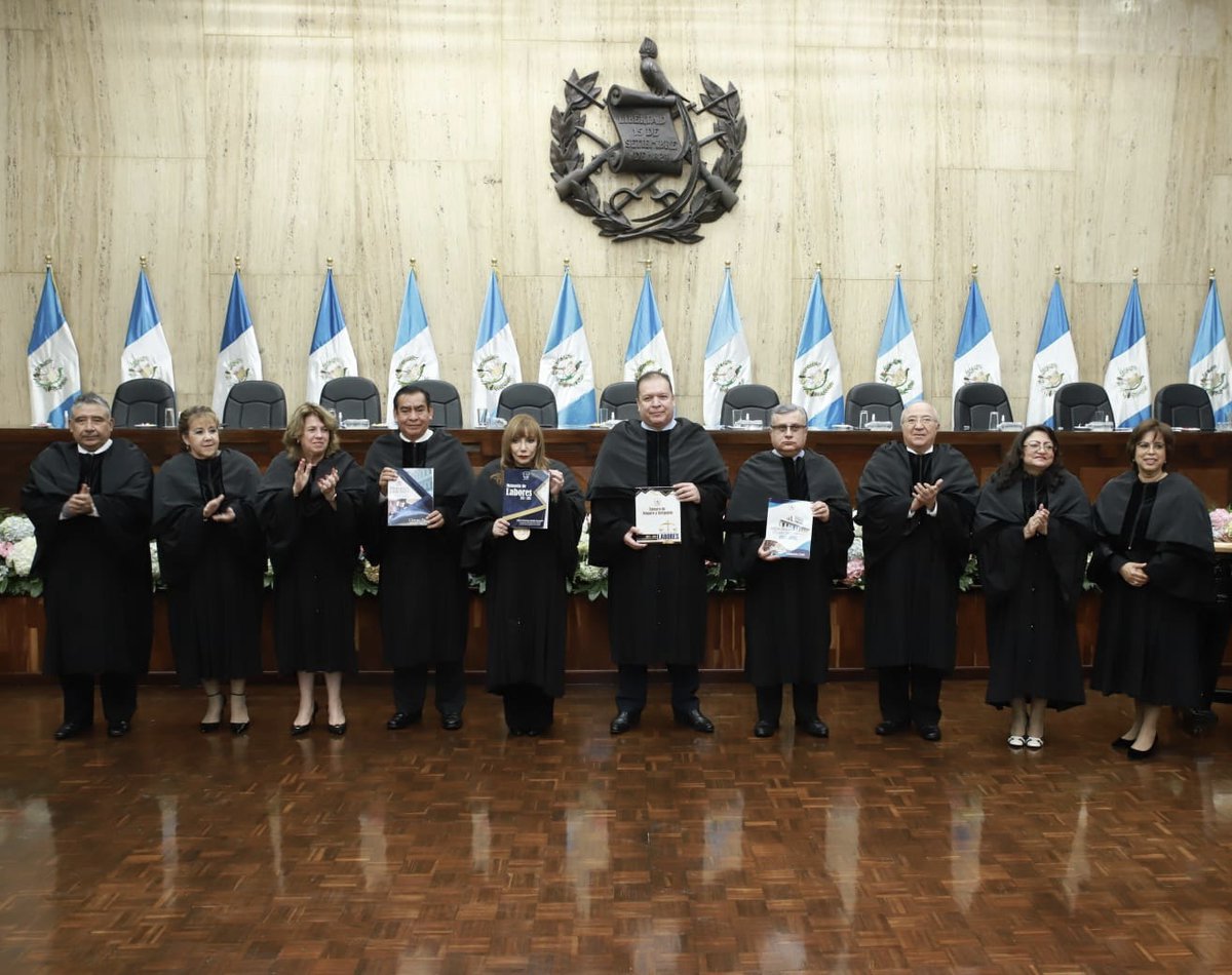 #Guatemala 🇬🇹 | Hoy se cumplen cuatro años desde que la Corte Suprema de Justicia viene ejerciendo funciones con un mandato vencido. ¿Cuál es el rol del <a href="/OJGuatemala/">Organismo Judicial</a> en la actual crisis que vive el país? 

Abrimos hilo sobre los #4AñosSinCortes