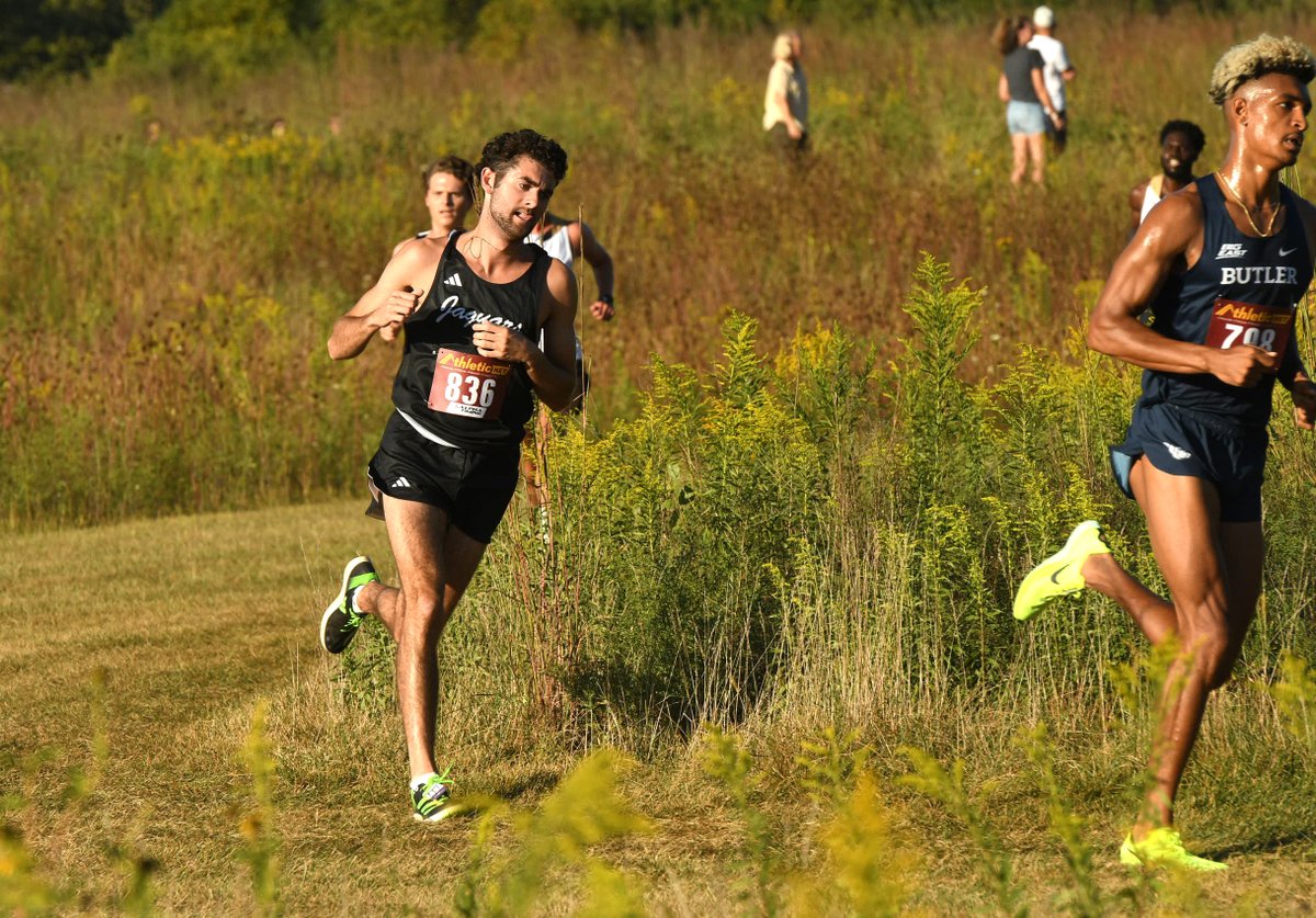 iuindy_jaguars's tweet image. 𝐁𝐈𝐆 𝐖𝐈𝐍!

Jack Acton notches a win in the White Race of the Bradley 'Pink' Classic today with an 8K time of 25:11.1. 

#HLXC #LetsGoJags