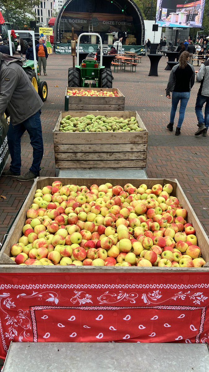 Mieneke9's tweet photo. Geslaagde dag #boerburgerbrunch in Rotterdam! 
 @agractie https://t.co/IMwibO9abe