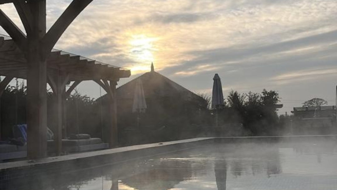 As the days grow shorter and the evenings cooler and darker, our Twilight Spa experience becomes even more magical ✨ 

Enjoy our warming experiences, heated pools, cosy blankets, and roaring firepits. 

#spa #spacheshire